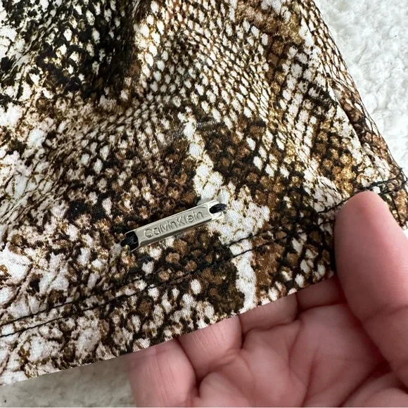 *CALVIN KLEIN* Pleated Sleeveless Blouse - Picture 9 of 11